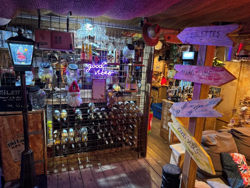 bar cocktail la nuit